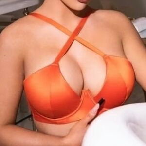 ʕ·ᴥ·ʔ Savage X Fenty Sexy Satin Bra 38C